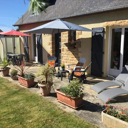Coup De Coeur Assure ! Calm Comme A La Maison ! Maison Spacieuse Avec Grande Terrasse Pour 2 A 5 Personnes Proximite Et Avec Wifi Et Parking Gratuits Vakantiehuis