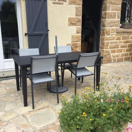 Vakantiehuis Coup De Coeur Assure ! Calm Comme A La Maison ! Maison Spacieuse Avec Grande Terrasse Pour 2 A 5 Personnes Proximite Et Avec Wifi Et Parking Gratuits Granville