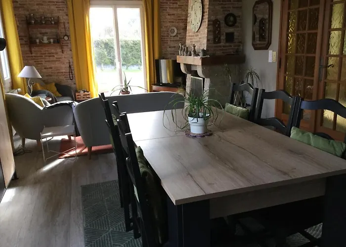 Prázdninový dům Coup De Coeur Assure ! Calm Comme A La Maison ! Maison Spacieuse Avec Grande Terrasse Pour 2 A 5 Personnes Proximite Et Avec Wifi Et Parking Gratuits *