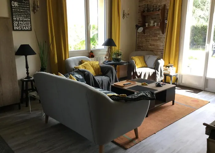 Coup De Coeur Assure ! Calm Comme A La Maison ! Maison Spacieuse Avec Grande Terrasse Pour 2 A 5 Personnes Proximite Et Avec Wifi Et Parking Gratuits Prázdninový dům