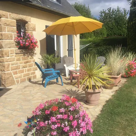 Coup De Cœur Assuré ! Calm Comme à La Maison ! Maison Spacieuse Avec Grande Terrasse Pour 2 à 5 Personnes Proximité Et Avec Wifi Et Parking Gratuits