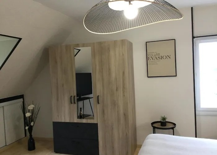 Coup De Coeur Assure ! Calm Comme A La Maison ! Maison Spacieuse Avec Grande Terrasse Pour 2 A 5 Personnes Proximite Et Avec Wifi Et Parking Gratuits 別荘 グランビル