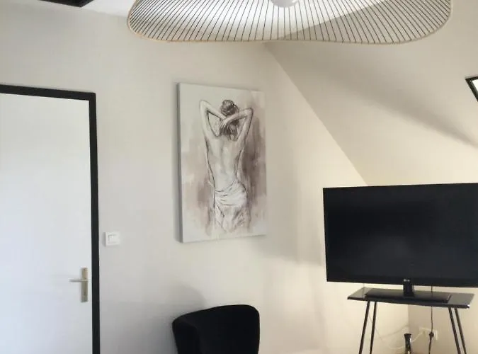 Coup De Coeur Assure ! Calm Comme A La Maison ! Maison Spacieuse Avec Grande Terrasse Pour 2 A 5 Personnes Proximite Et Avec Wifi Et Parking Gratuits *