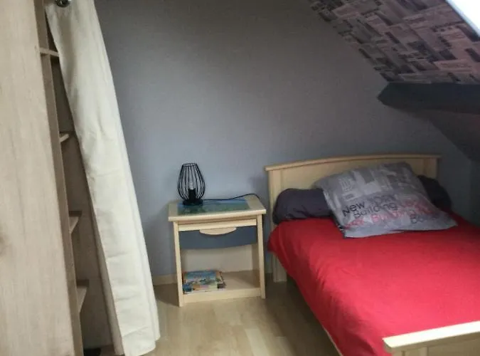 Coup De Cœur Assuré ! Calm Comme à La Maison ! Maison Spacieuse Avec Grande Terrasse Pour 2 à 5 Personnes Proximité Et Avec Wifi Et Parking Gratuits