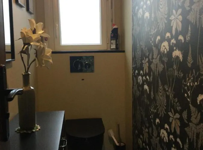 Coup De Cœur Assuré ! Calm Comme à La Maison ! Maison Spacieuse Avec Grande Terrasse Pour 2 à 5 Personnes Proximité Et Avec Wifi Et Parking Gratuits Hébergement de vacances Granville