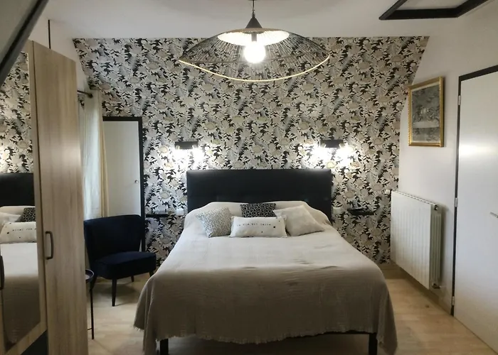 Coup De Coeur Assure ! Calm Comme A La Maison ! Maison Spacieuse Avec Grande Terrasse Pour 2 A 5 Personnes Proximite Et Avec Wifi Et Parking Gratuits *